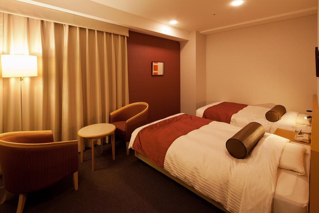 Ueda Tokyu Rei Hotel Buitenkant foto