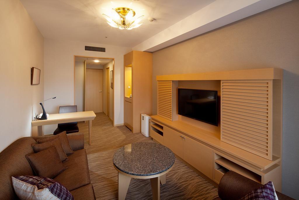 Ueda Tokyu Rei Hotel Buitenkant foto