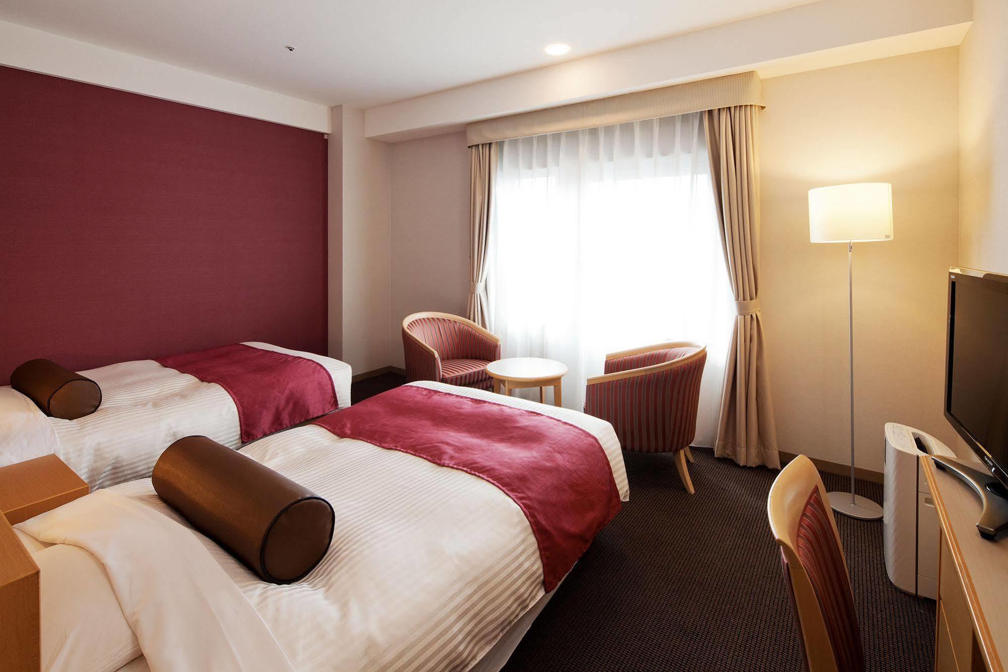 Ueda Tokyu Rei Hotel Buitenkant foto