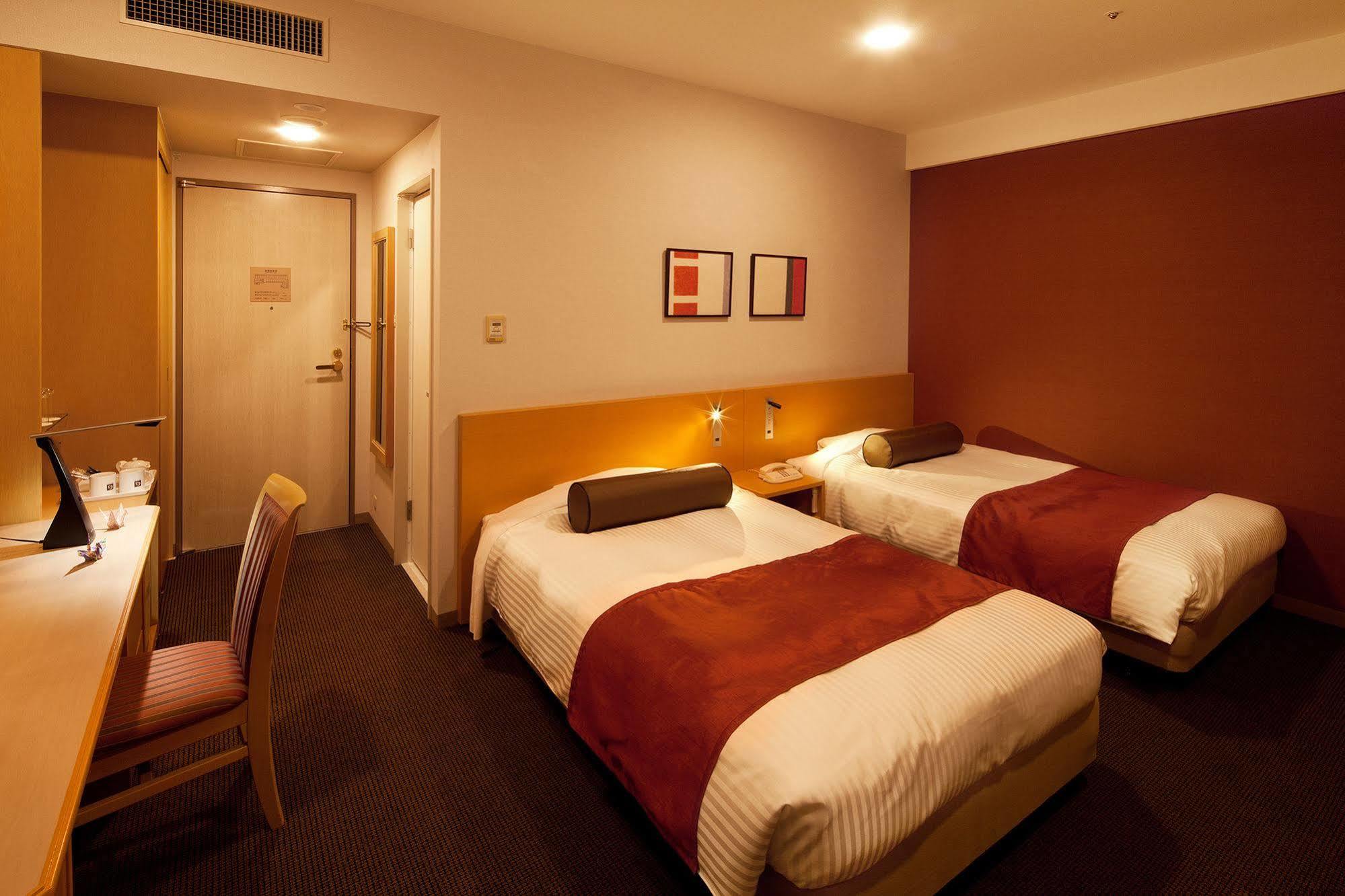 Ueda Tokyu Rei Hotel Buitenkant foto